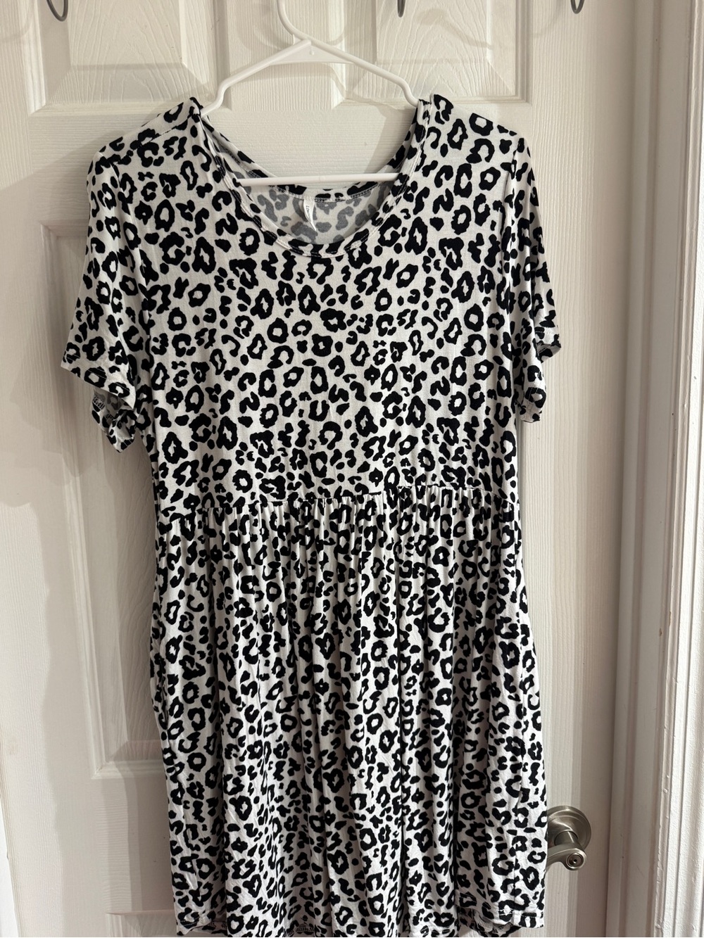 Black & White Leopard Print T-Shirt Dress